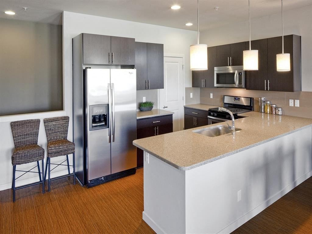 1607 Apartments - Photo 3 of 32