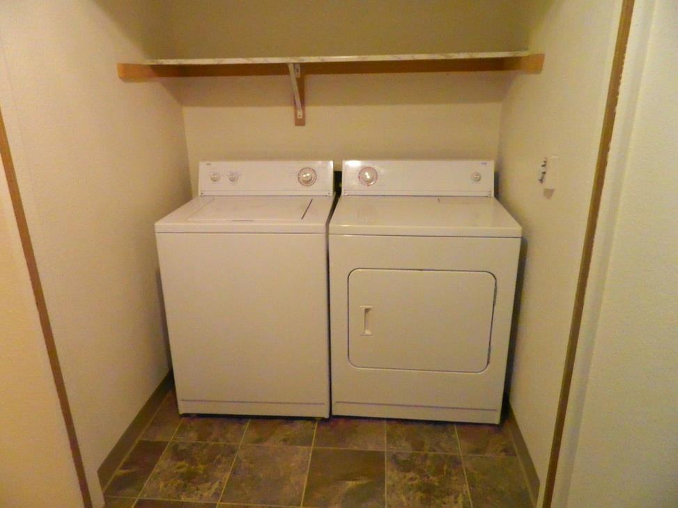 Creekside Villa Apartments - Photo 7 of 7