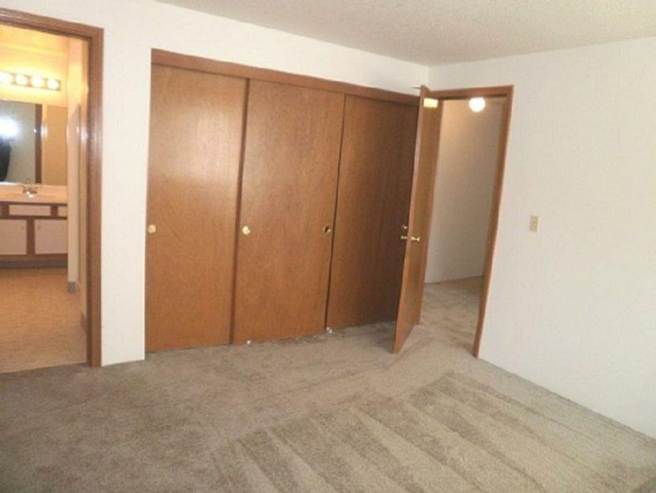 London Pointe Apartments - Photo 7 of 20