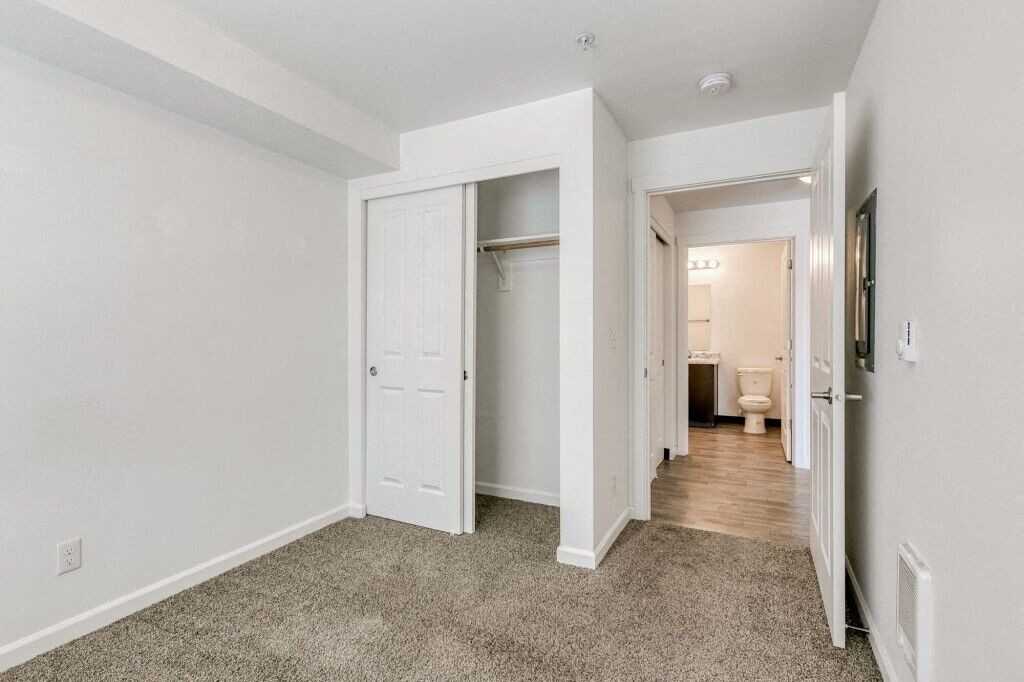 Roseland Apartments - Photo 2 of 25