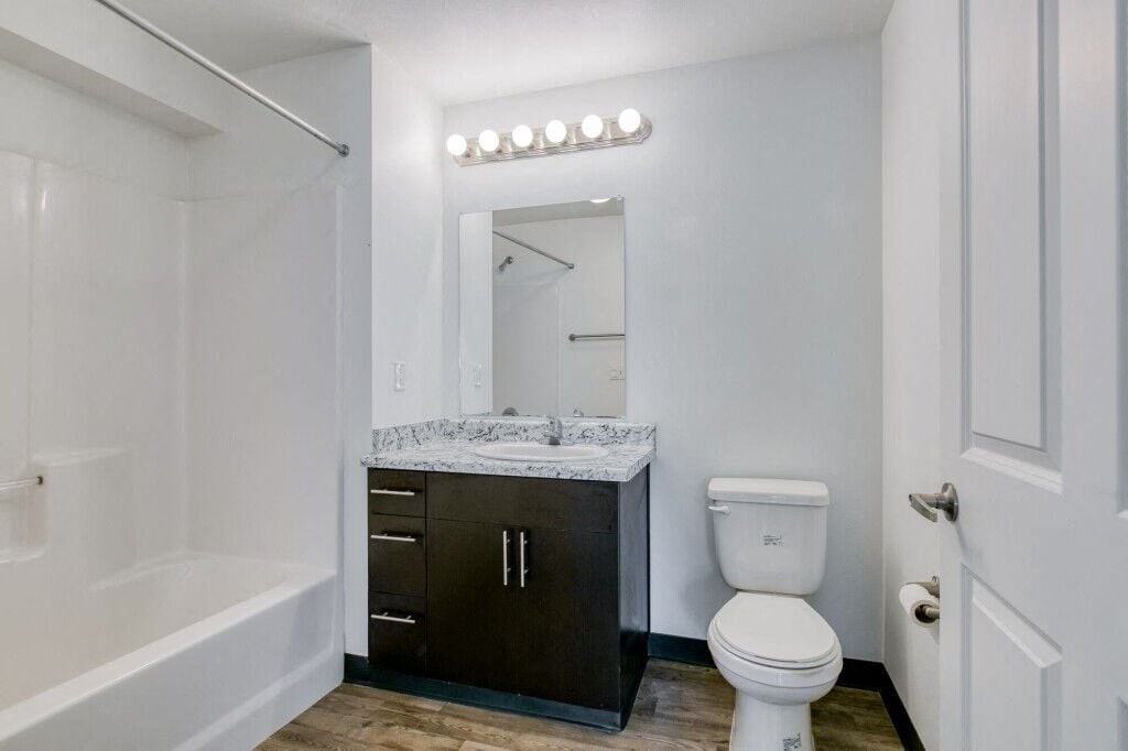 Roseland Apartments - Photo 3 of 25