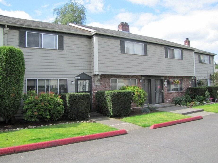 Tara West Apartments - Photo 6 of 8