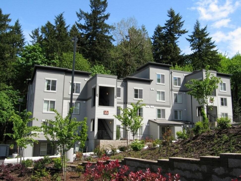 Terrace At Columbia Knoll Apartments - Photo 2 of 3