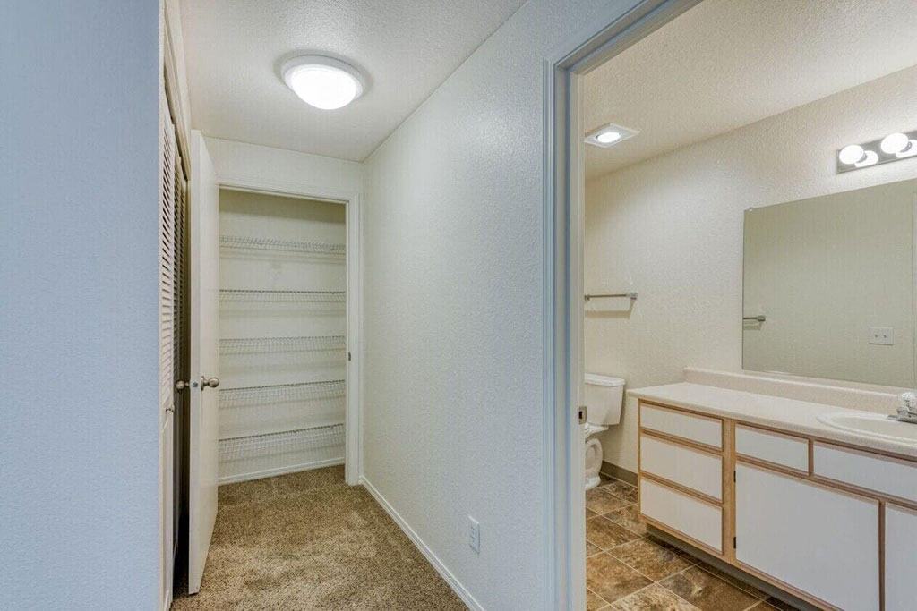 Willamette Falls Court Apartments 2220 Gilman Dr, Oregon City, OR