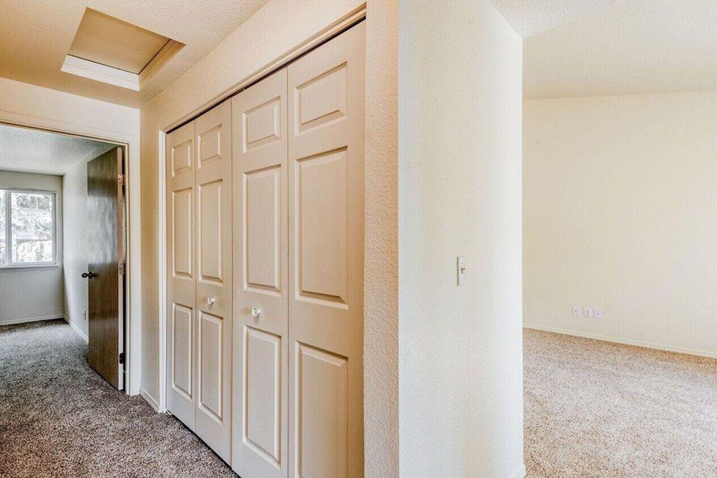 Willamette Falls Court Apartments - Photo 7 of 22