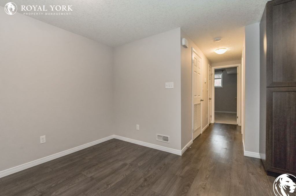 236 Rachel Cres #G - Photo 3 of 29