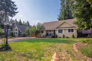 featured image of 907 Marian Dr #1