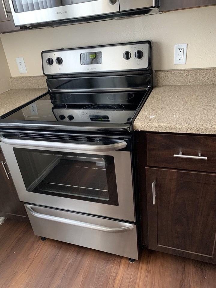 12801 Lafayette St - Photo 4 of 26