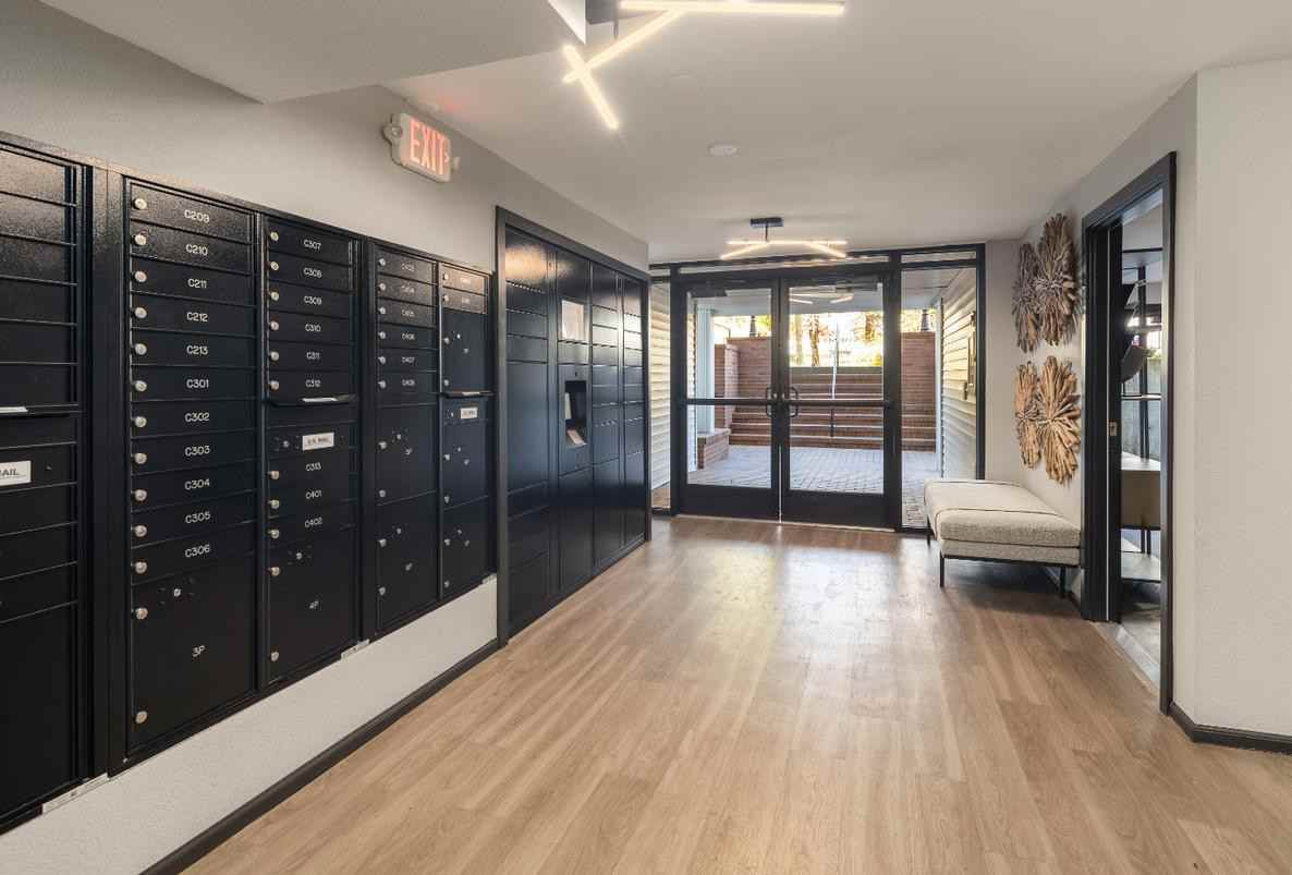 13739 Linden Avenue North - Photo 4 of 7