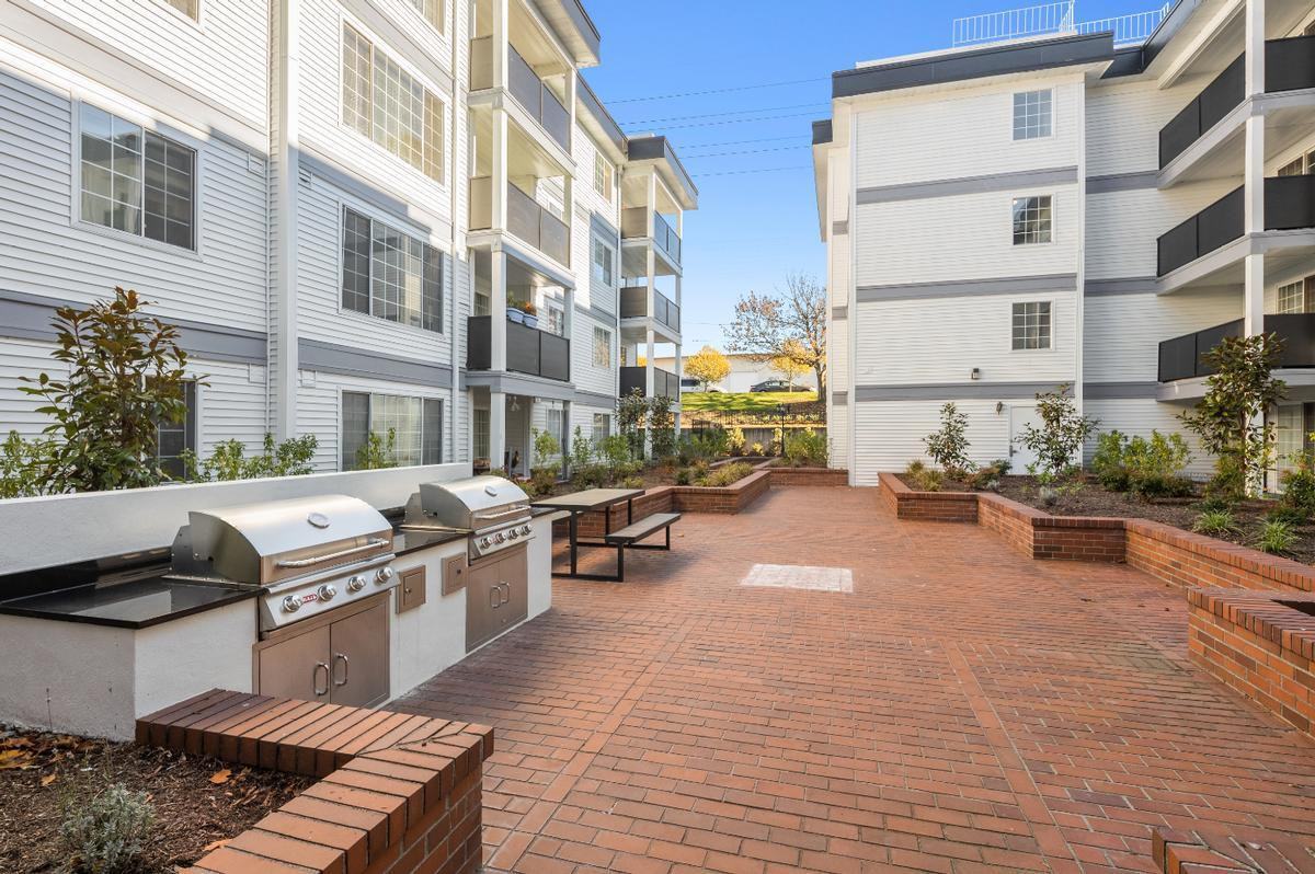 13739 Linden Avenue North - Photo 5 of 7