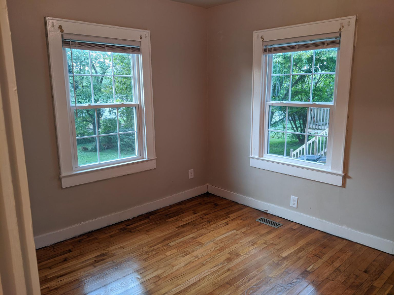 905 Gertrude Ave - Photo 2 of 7