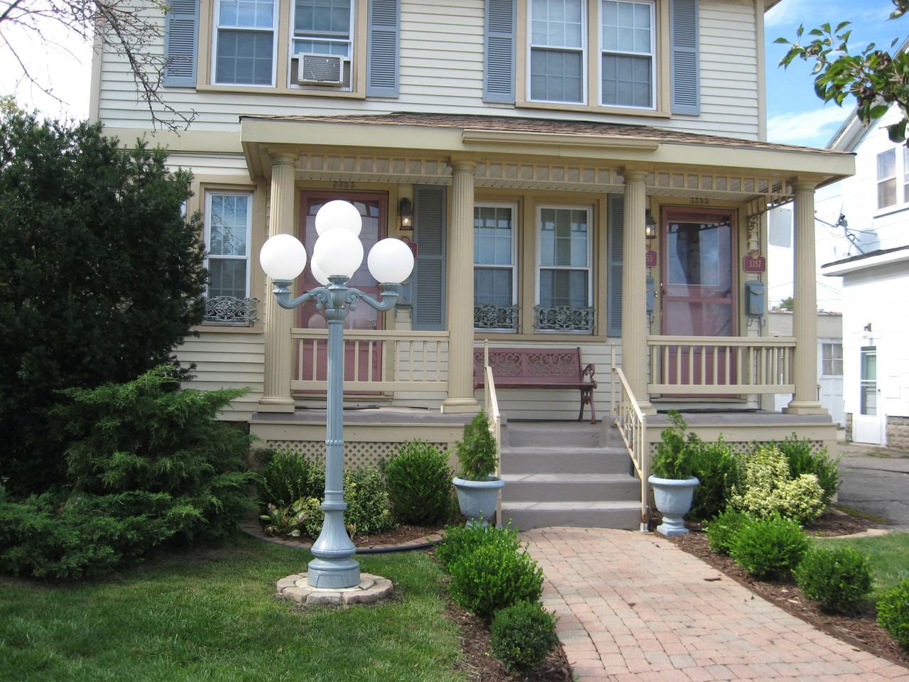 3353 Phillips Ave 1, Berkley, MI 48072 2 Bedroom Apartment for 1,100