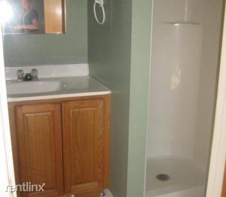 326 N Kendall Ave - Photo 3 of 24