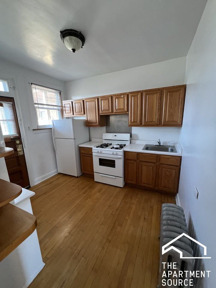 2100 Kenilworth Ave #102 - Photo 5 of 8