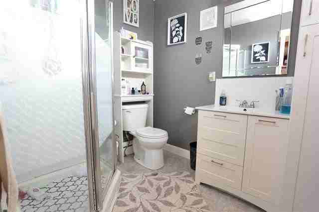 1241 Wellington St E #1 - Photo 3 of 4