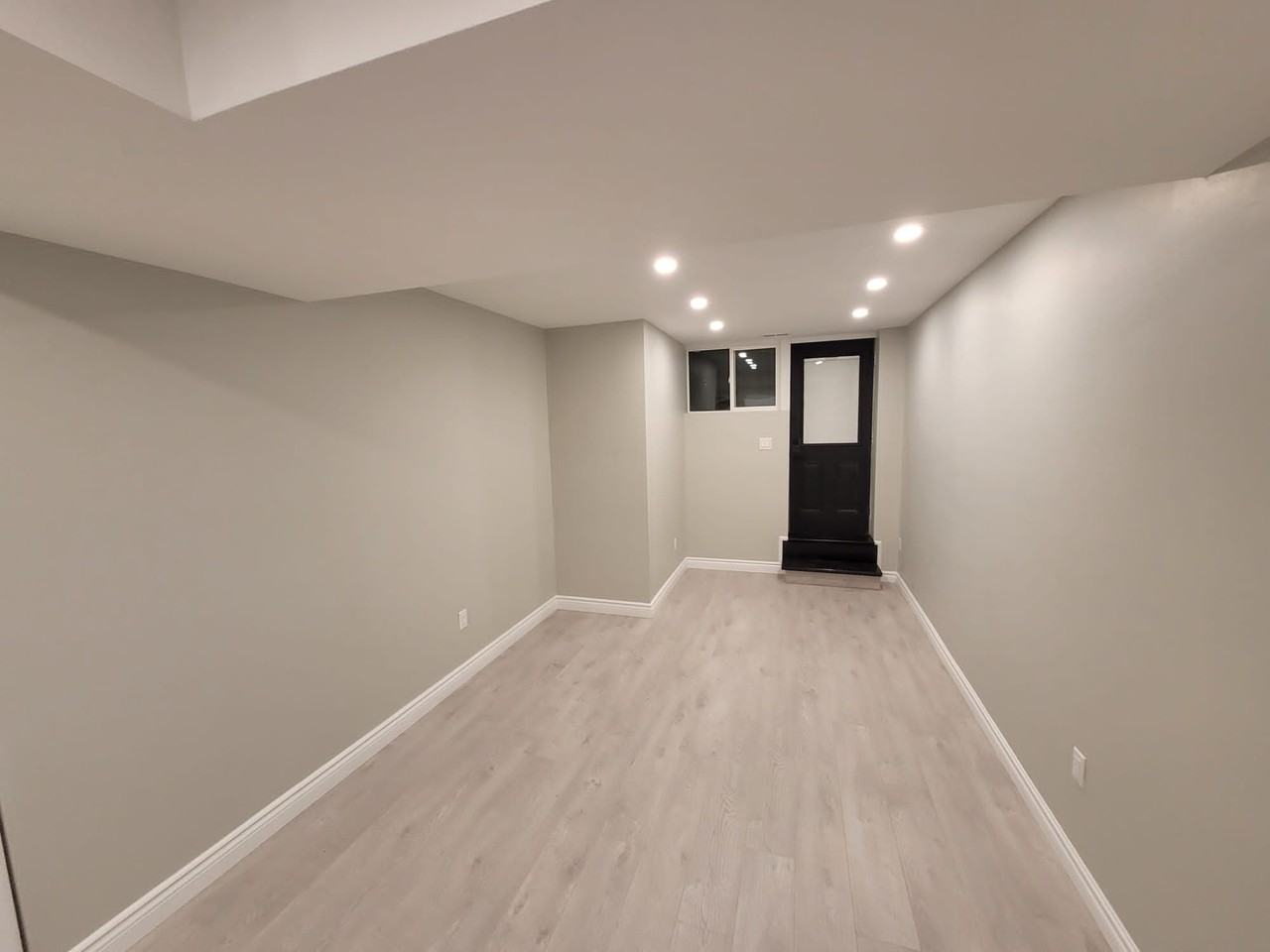 707 Muirfield Crescent - Photo 3 of 17