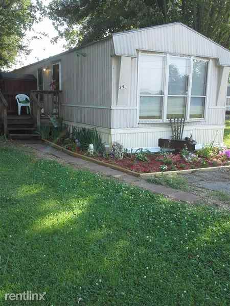 Mimms Family Courtyard - Photo 2 of 14