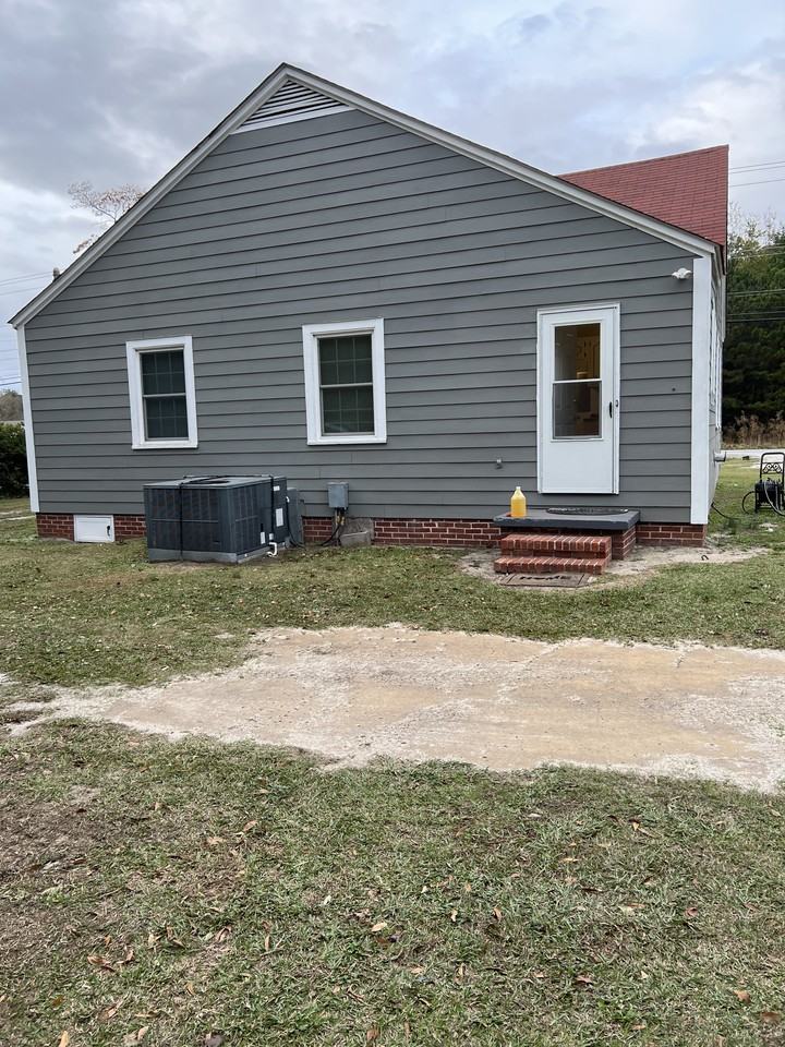 2212 7th Street Rd - Photo 3 of 23