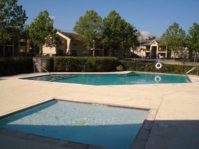 Waterstone Apartments - Photo 3 of 4