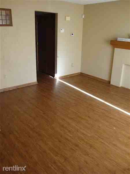 1415 N Rockwell Ave - Photo 2 of 11