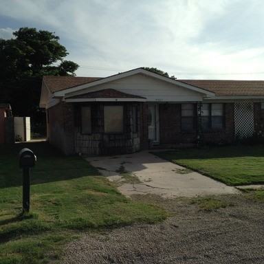 4507 Maple St - Photo 2 of 2