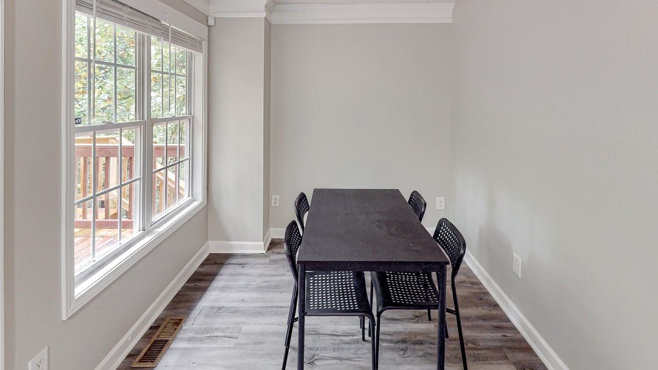 Alfred Road Northwest - Photo 2 of 12