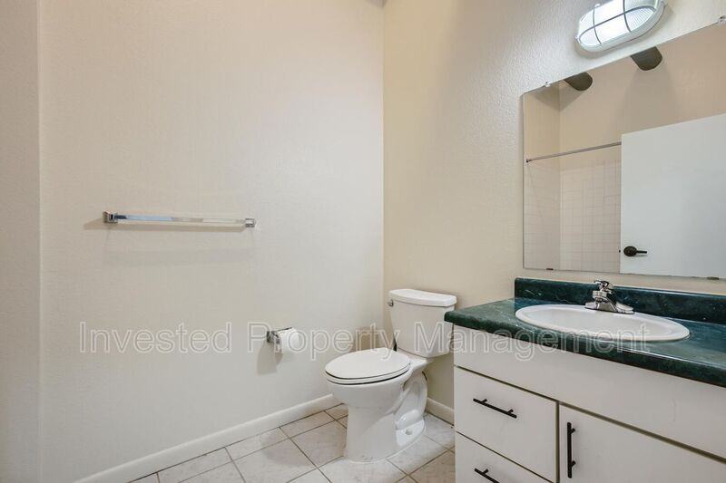 2501 15th St #3B - Photo 7 of 11