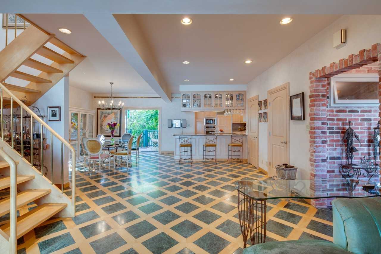 87 Cervantes Blvd - Photo 2 of 17