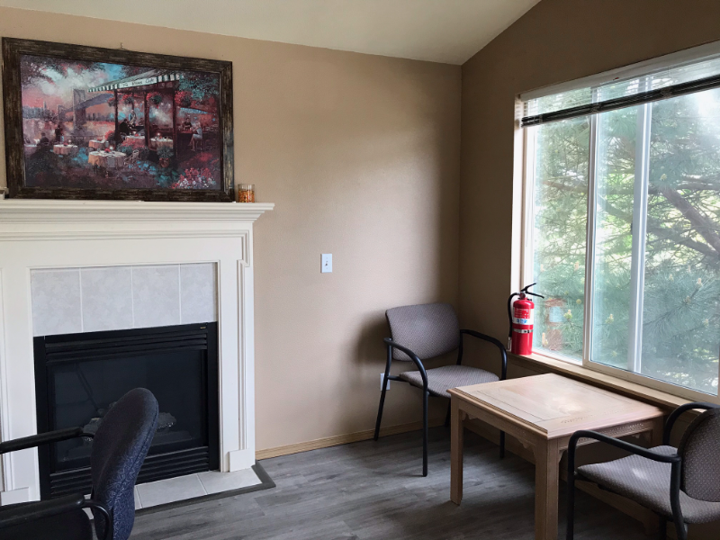 8408 22nd Ave Sw - Photo 6 of 33