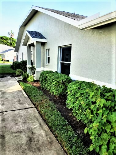 1749 Royal Cir - Photo 3 of 17