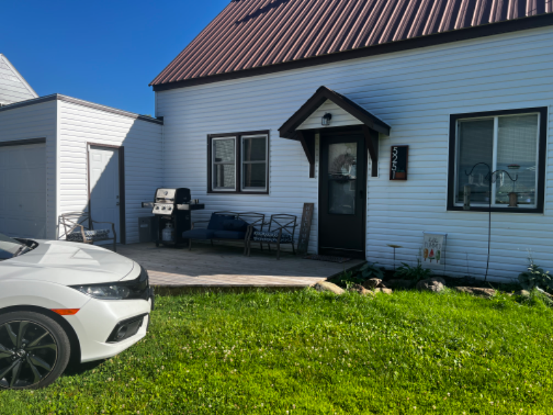 E5251 Sunset Rd - Photo 2 of 10