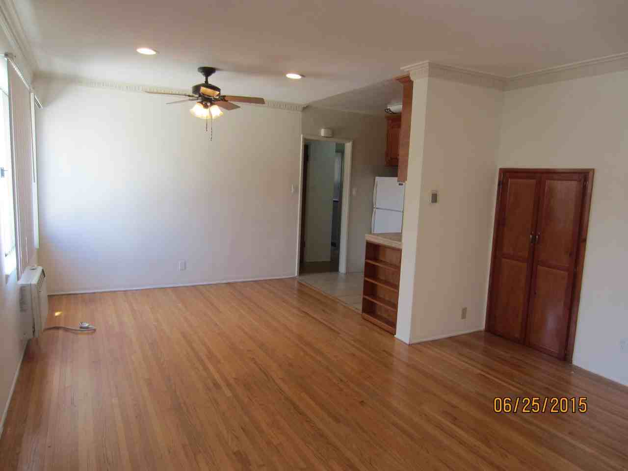 7260 Fountain Ave. - Photo 3 of 24