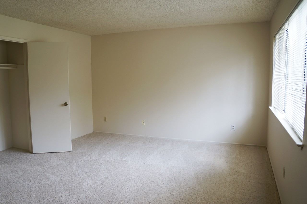 5712 Kenneth Avenue - Photo 2 of 12