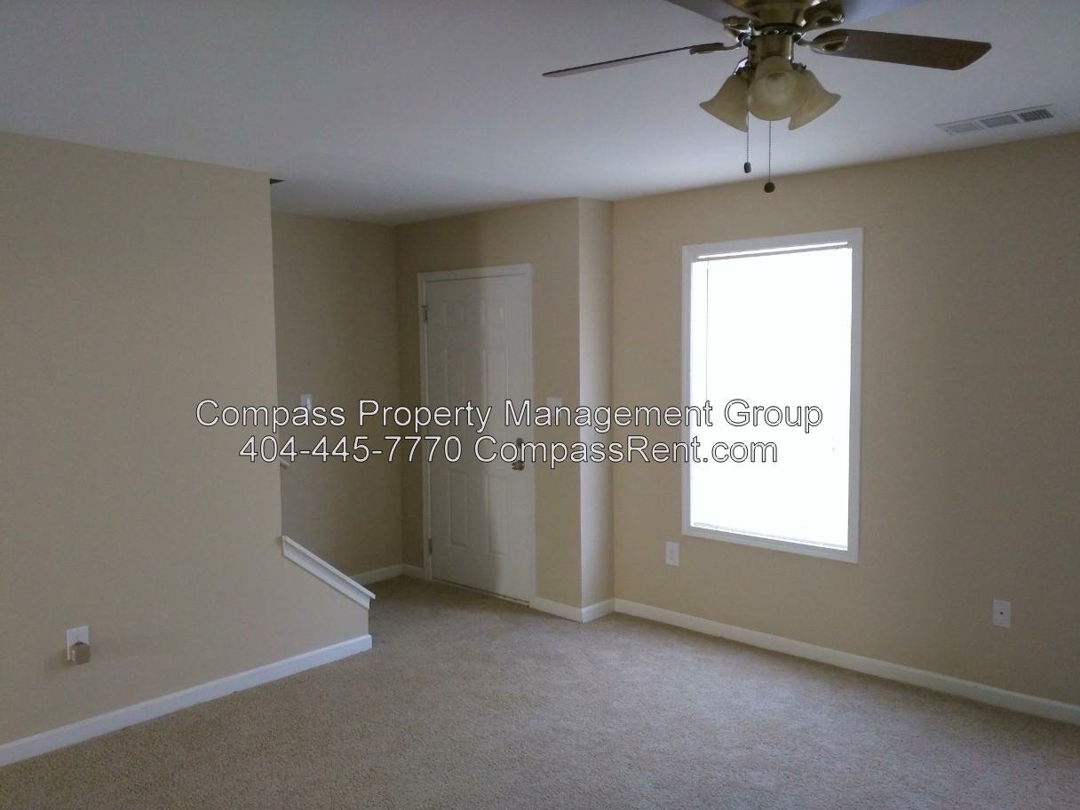 8590 Webb Rd - Photo 3 of 9