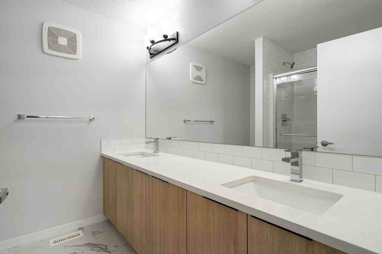 42 Cranbrook Manor Southeast #148 - Photo 3 of 25