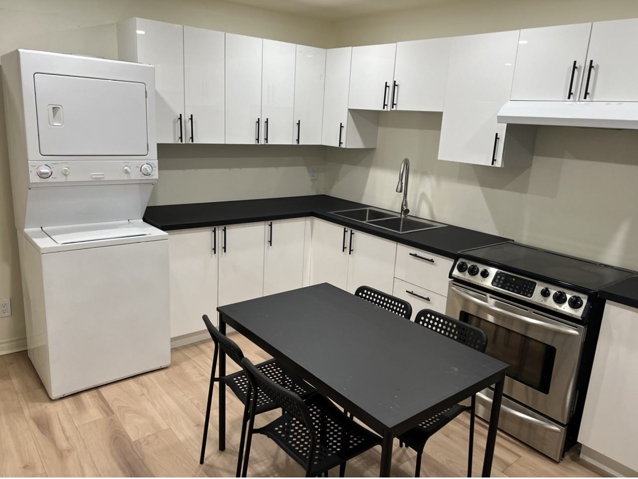 3655 Rue MacKay - Photo 3 of 3