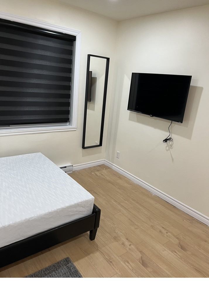 3653 Rue MacKay - Photo 2 of 6