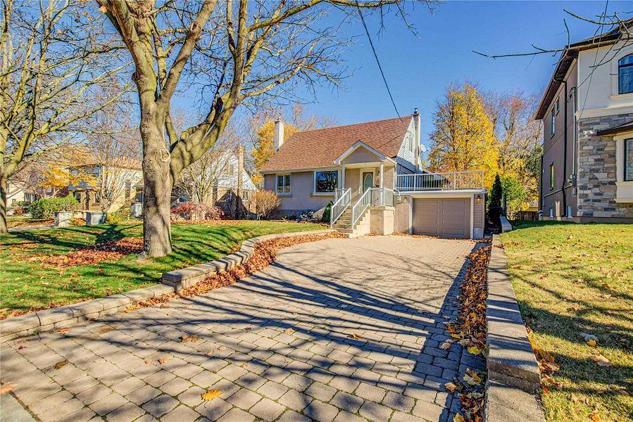 69 Scarborough Heights Boulevard - Photo 2 of 28