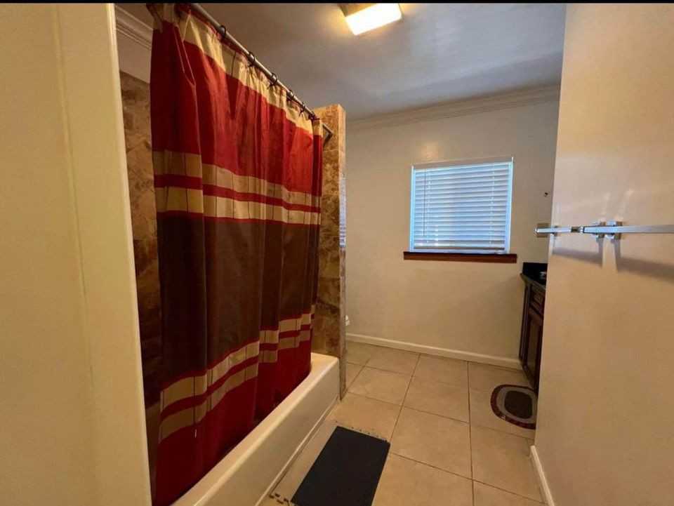 2691 Mclaughlin Ave - Photo 2 of 2