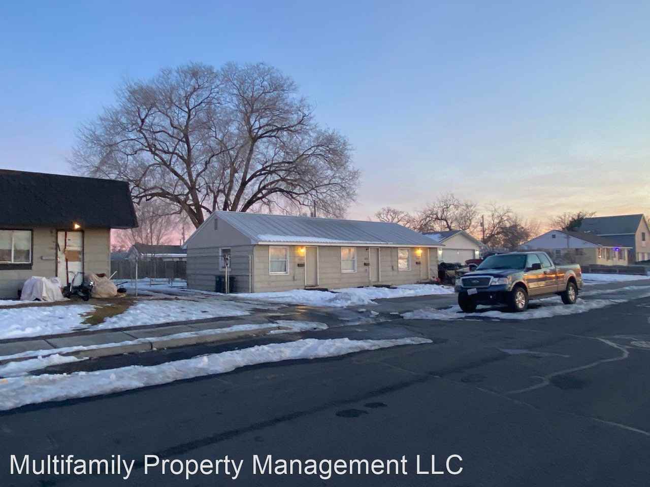 1431 - 1433 W Marina Dr - Photo 3 of 6