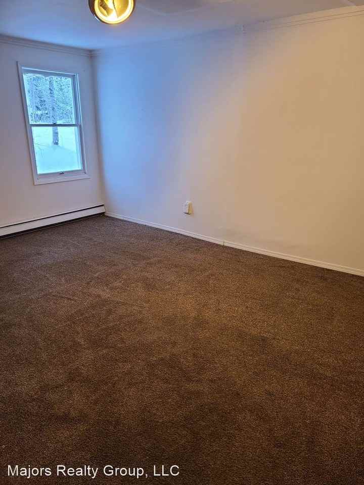 3045 3045 Irna Crt - Photo 3 of 4