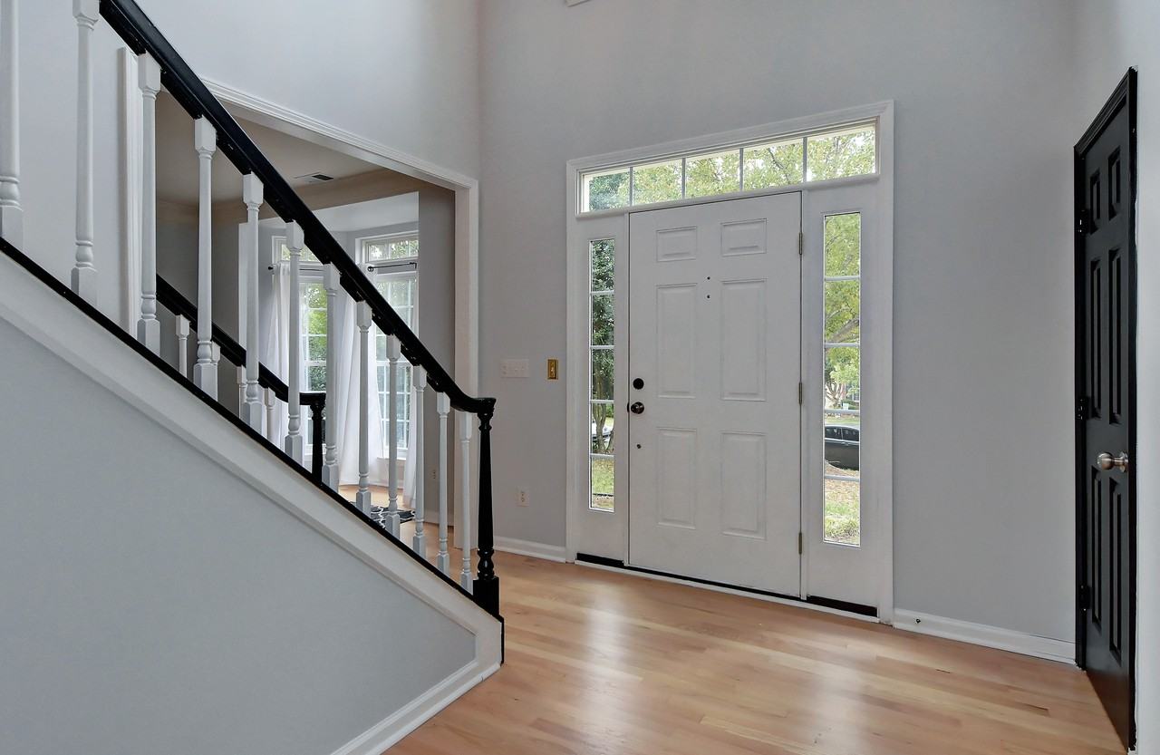 517 Chadmore South Dr - Photo 2 of 35