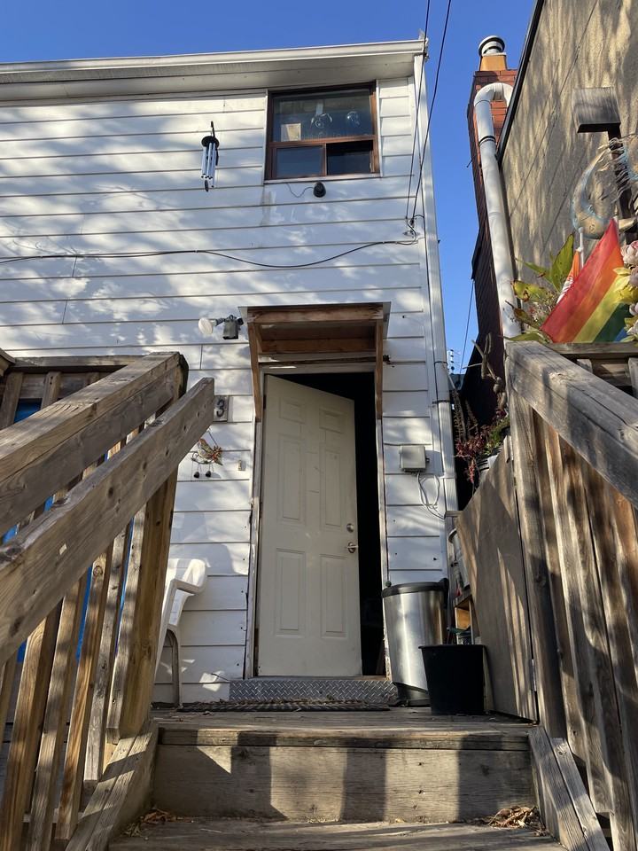 817 Bloor Street West - Photo 2 of 10