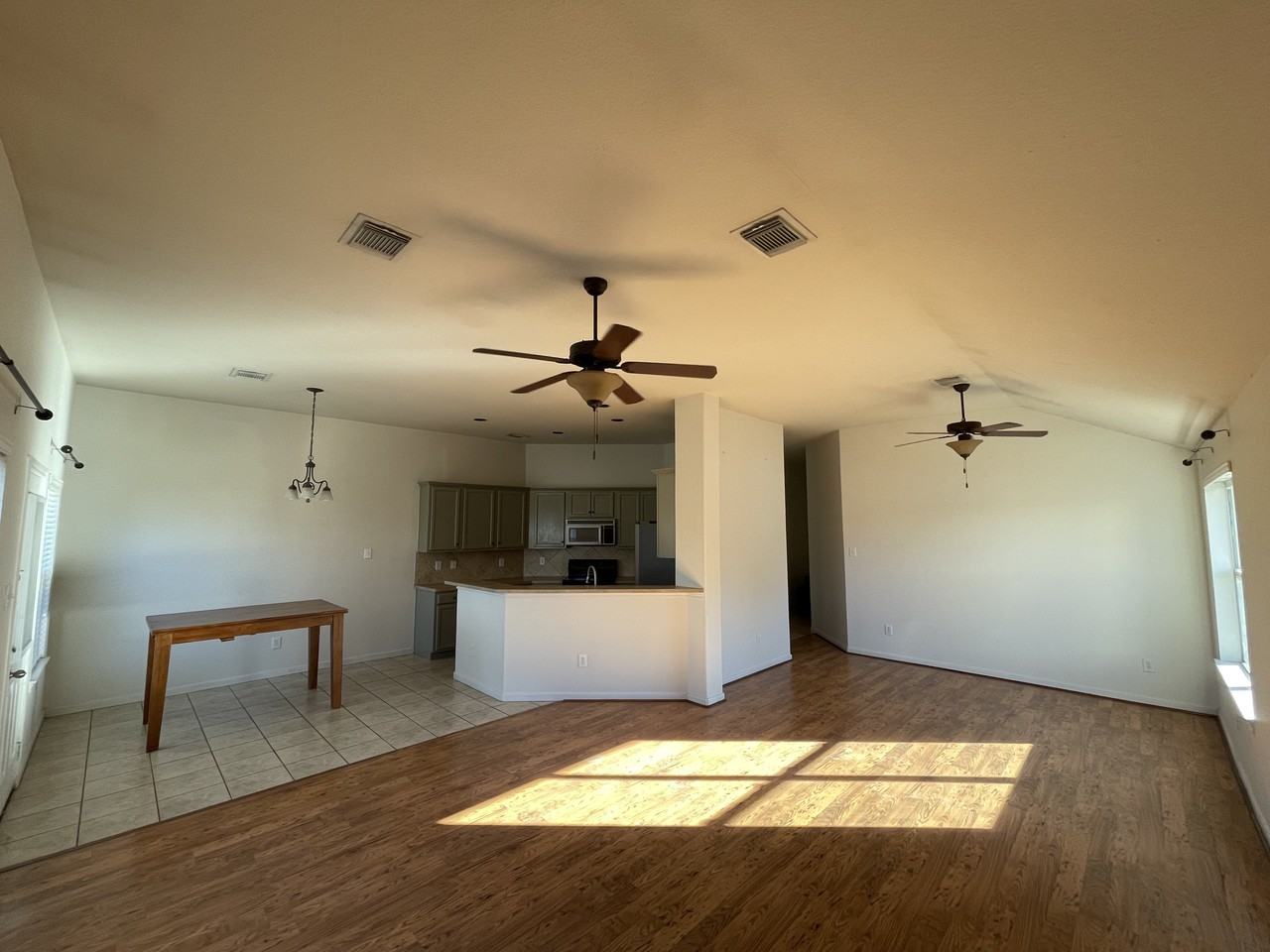 803 Ford Ave - Photo 2 of 10