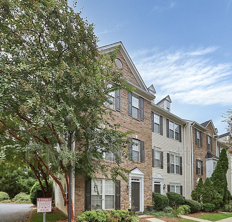 11503 Destin Ln - Photo 3 of 34