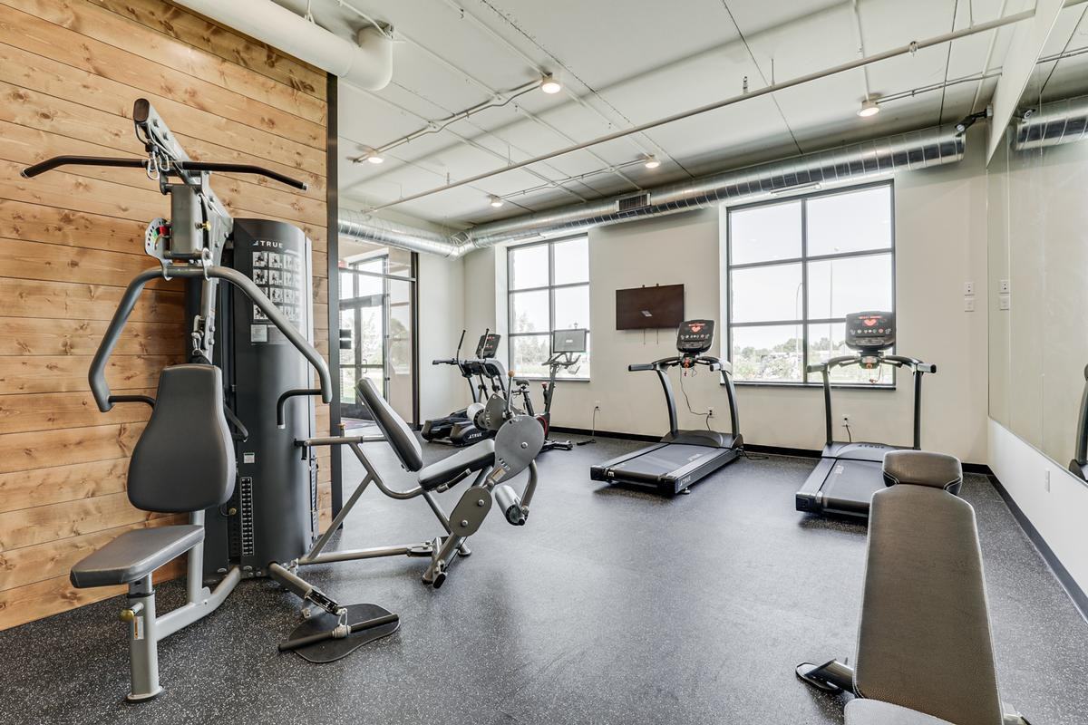 7 W Travelers Trl - Photo 4 of 14