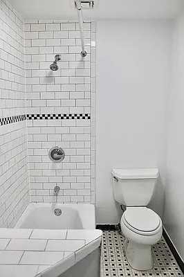 135 W 24th St