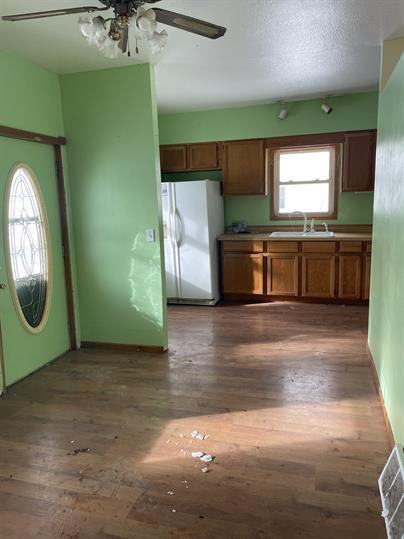 200 W Birch St - Photo 3 of 6