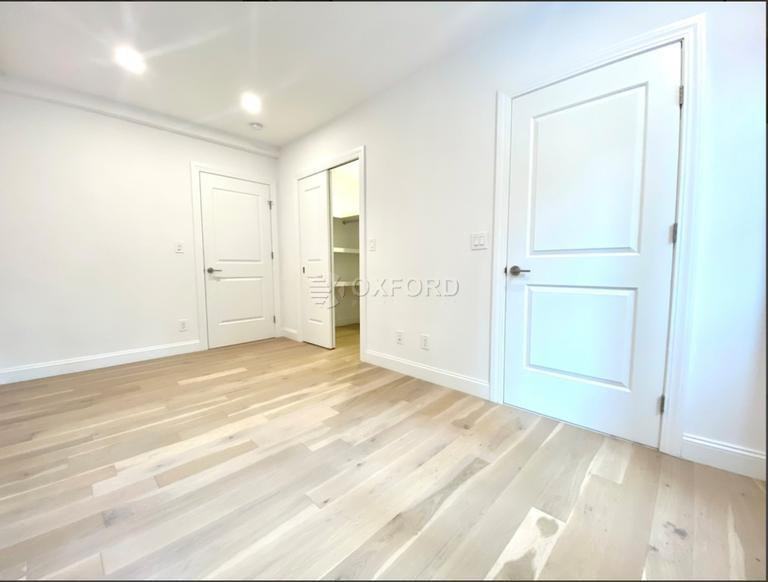 E 48th St #T - Photo 2 of 11