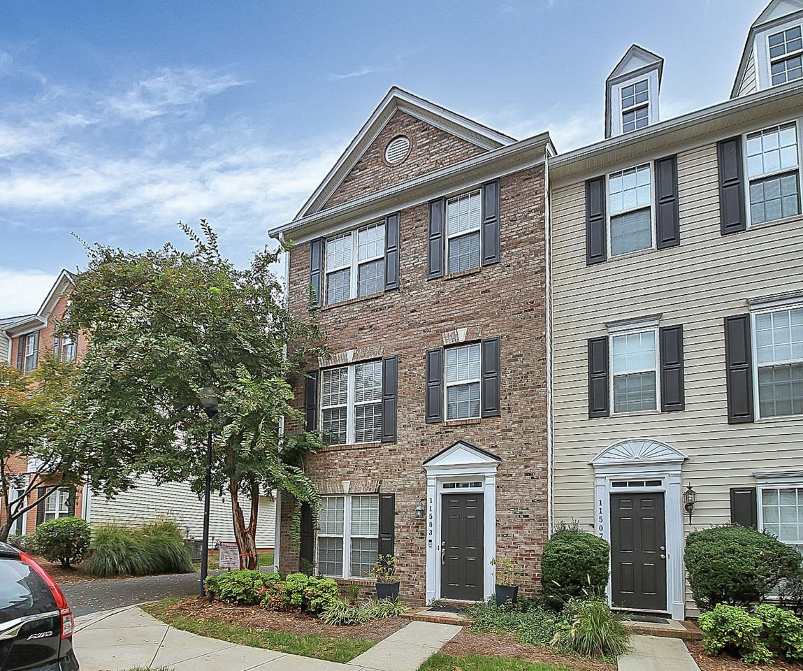 11503 Destin Ln - Photo 2 of 33